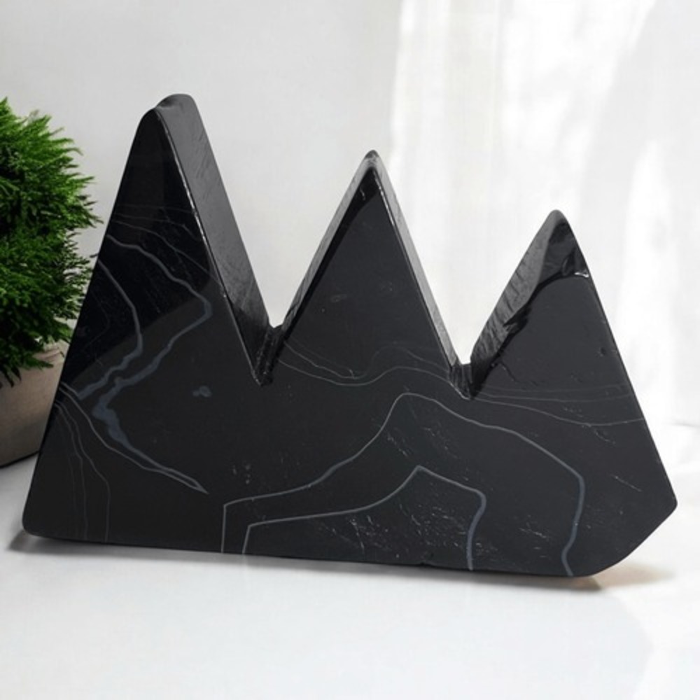 Black Agate Quartz Crystal‎ Mountain Carving